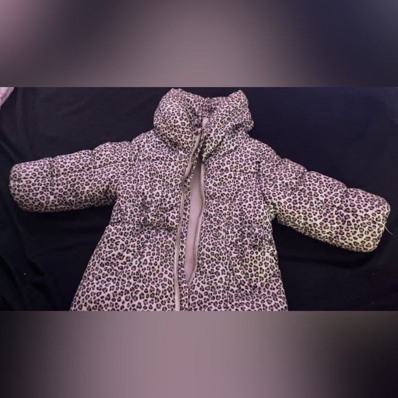 Girls cheetah print winter coat - Picture 3 of 3